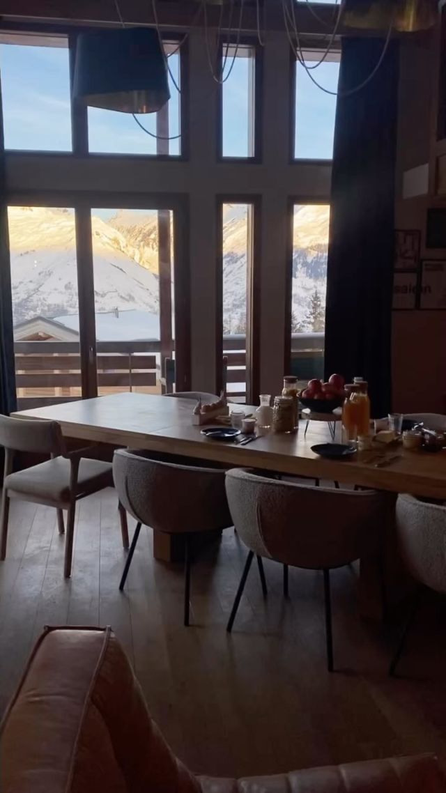 Wanderful Life @lesarcs 
#lesarcs #wanderfullife #coliving #colivingtouristique #lifestyle #community #mountains #chalet #travel #share #newconcept #weekend #workation #holidays